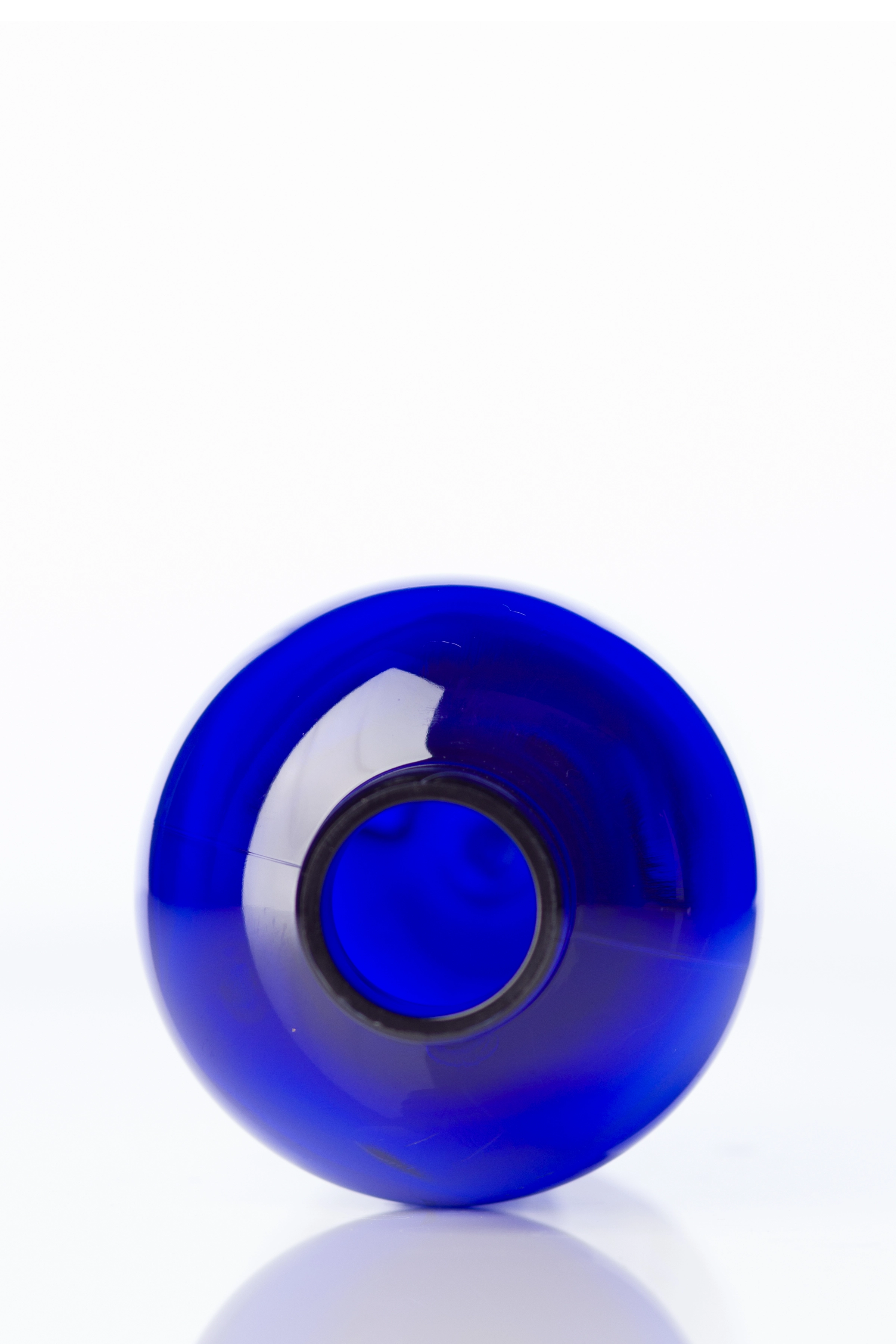 8 oz Cobalt Blue PET Plastic Boston Round Bottle – B320B
