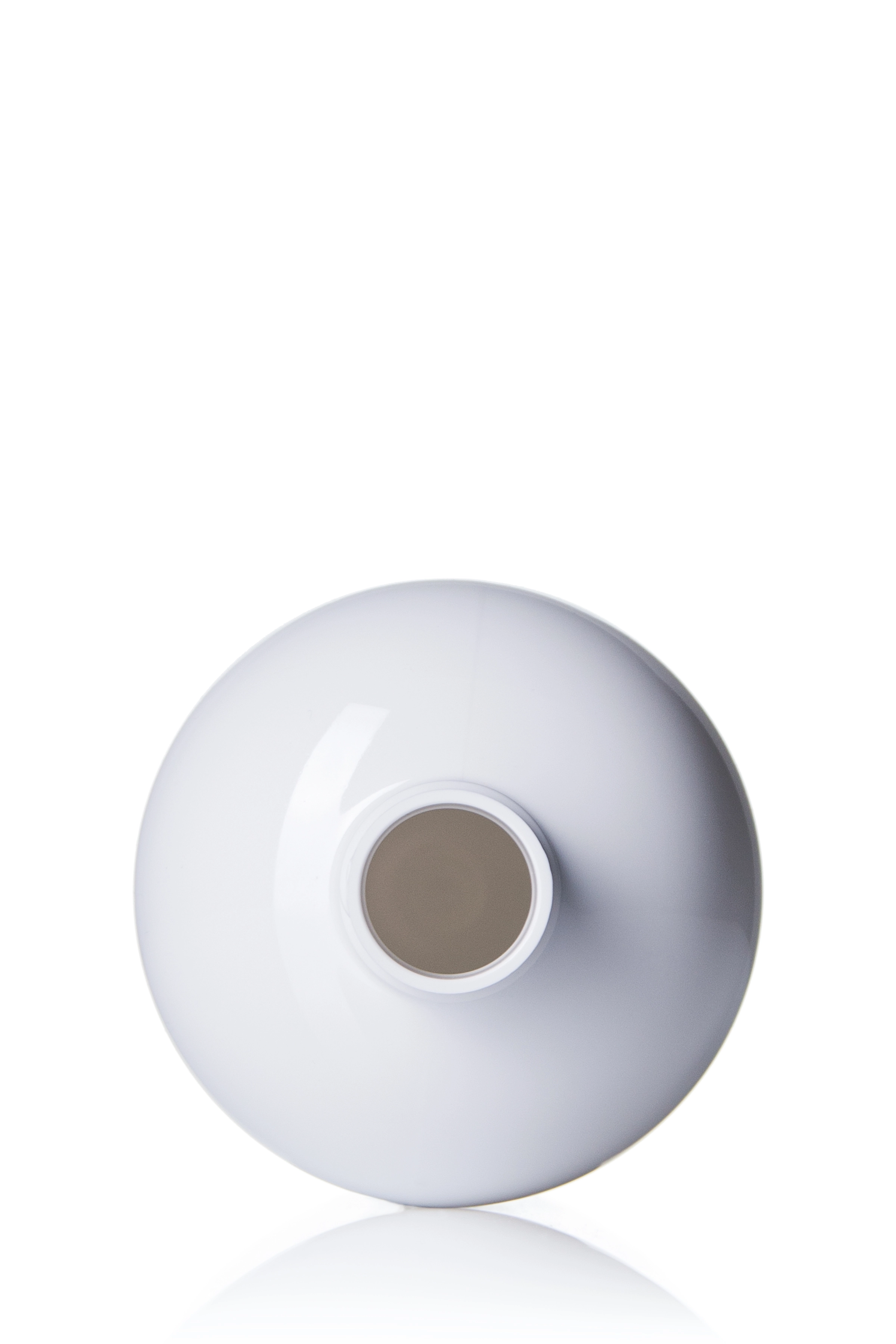 24 oz White PET Plastic Squat Boston Round Bottle – B473WH