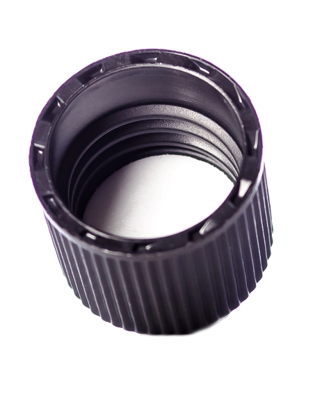 Black PP Plastic 15-415 Ribbed Skirt Lid – L102B